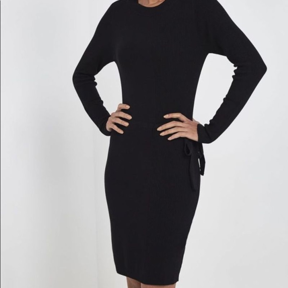Jacqueline de Young black dress
